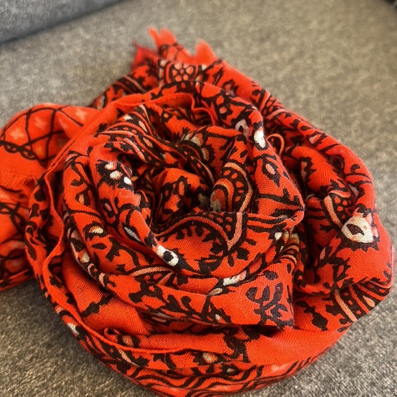 Patterned Scarf - Picture 2 of 7